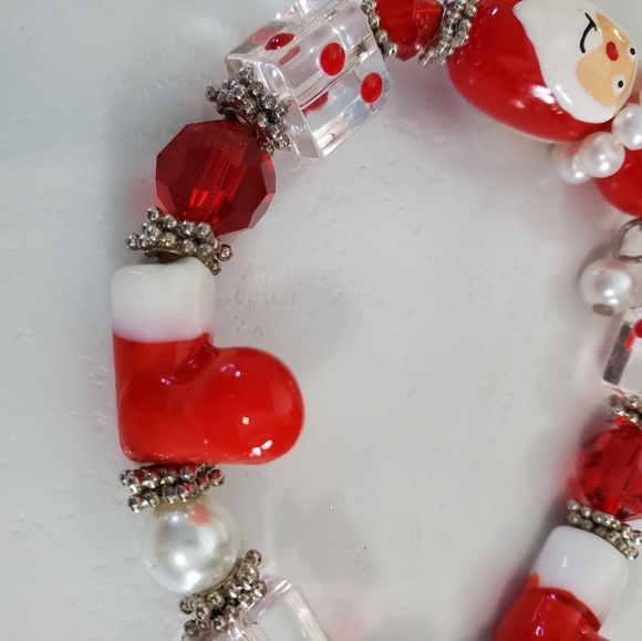 Santa Lampwork Stretch Bracelet - Picture 4 of 8